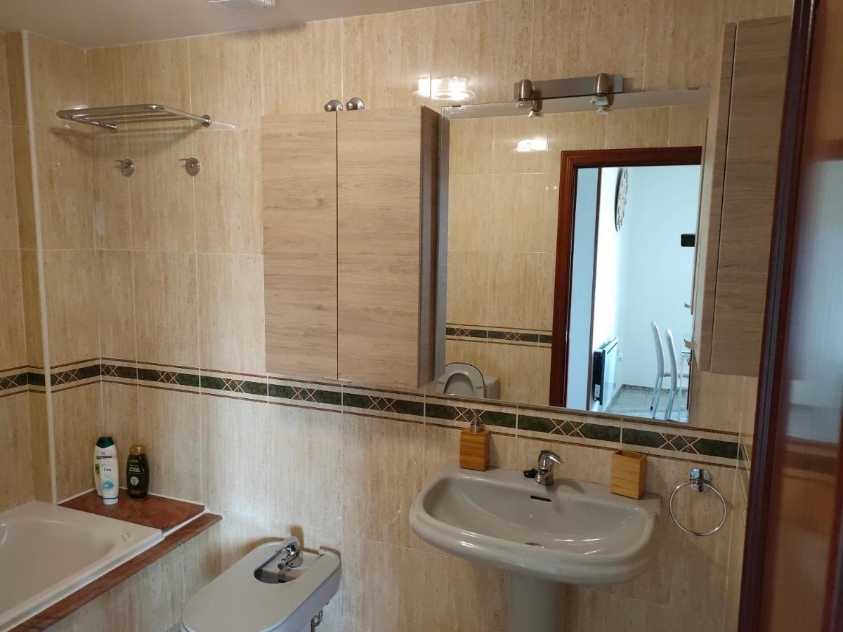 Estudio Tipo Loft En El Centro De Mugardos ภายนอก รูปภาพ